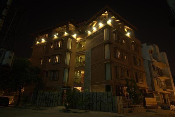 Nisargha Serviced Apartments Бангалор Экстерьер фото